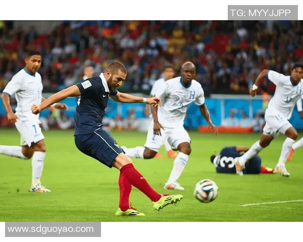 足球明星时尚穿搭大揭秘精彩出场瞬间尽在其中